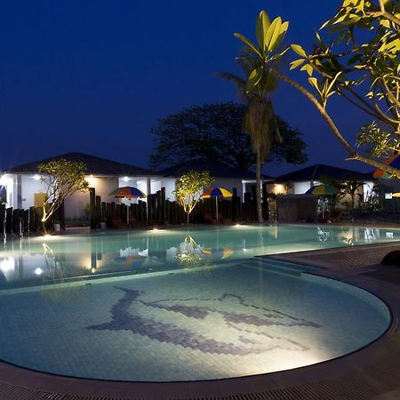 Triumph Hotel Mandalaj Kültér fotó