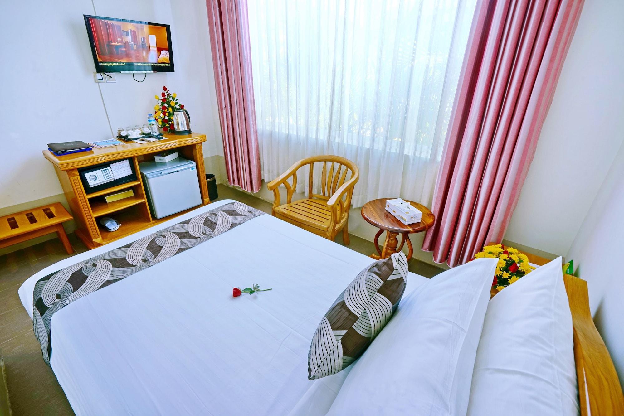 Triumph Hotel Mandalaj Kültér fotó