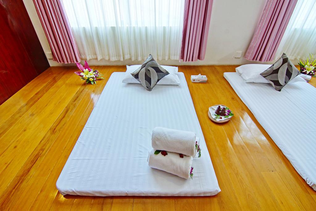 Triumph Hotel Mandalaj Kültér fotó