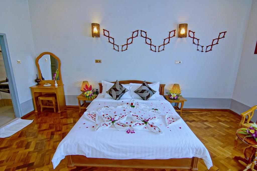 Triumph Hotel Mandalaj Kültér fotó
