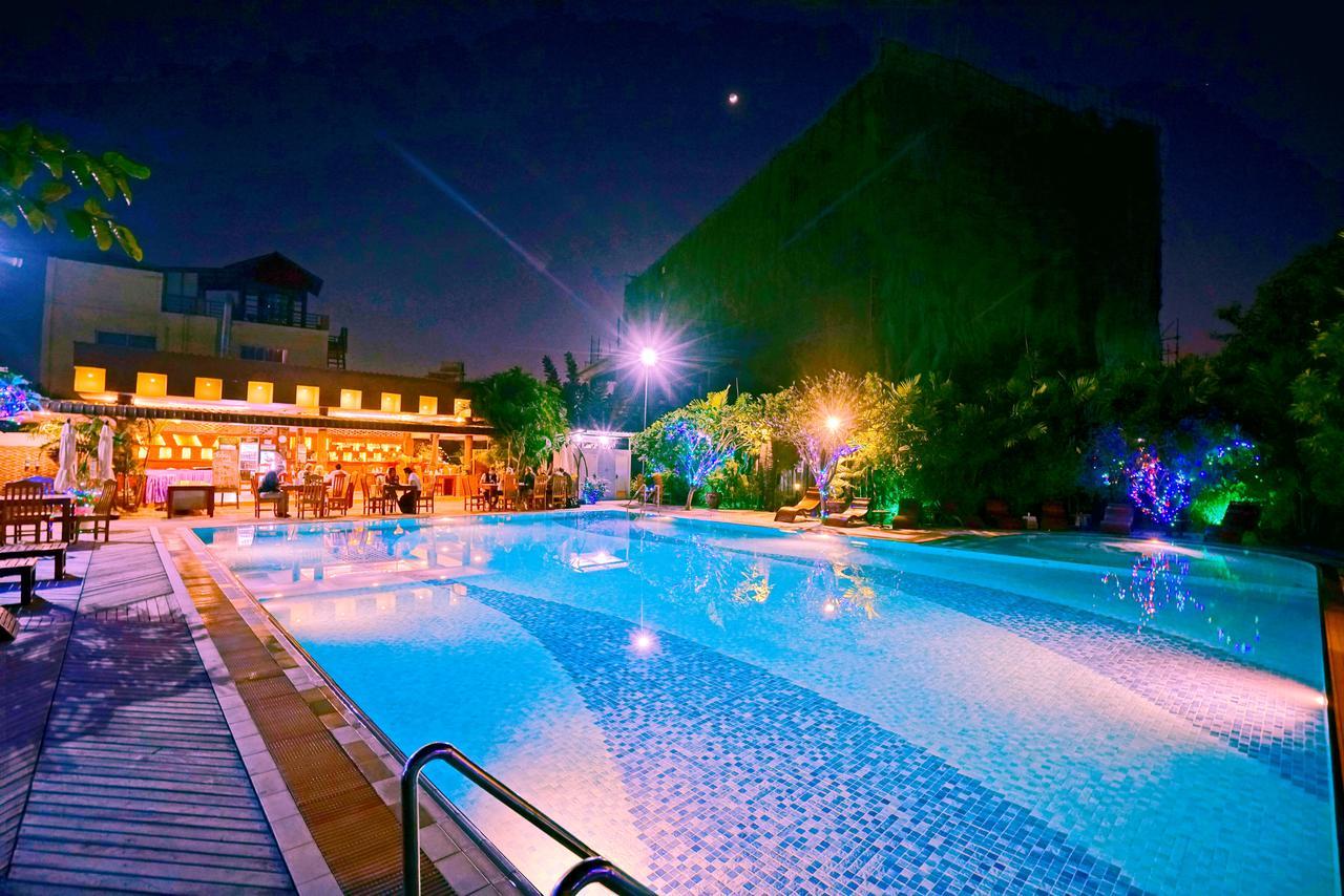 Triumph Hotel Mandalaj Kültér fotó
