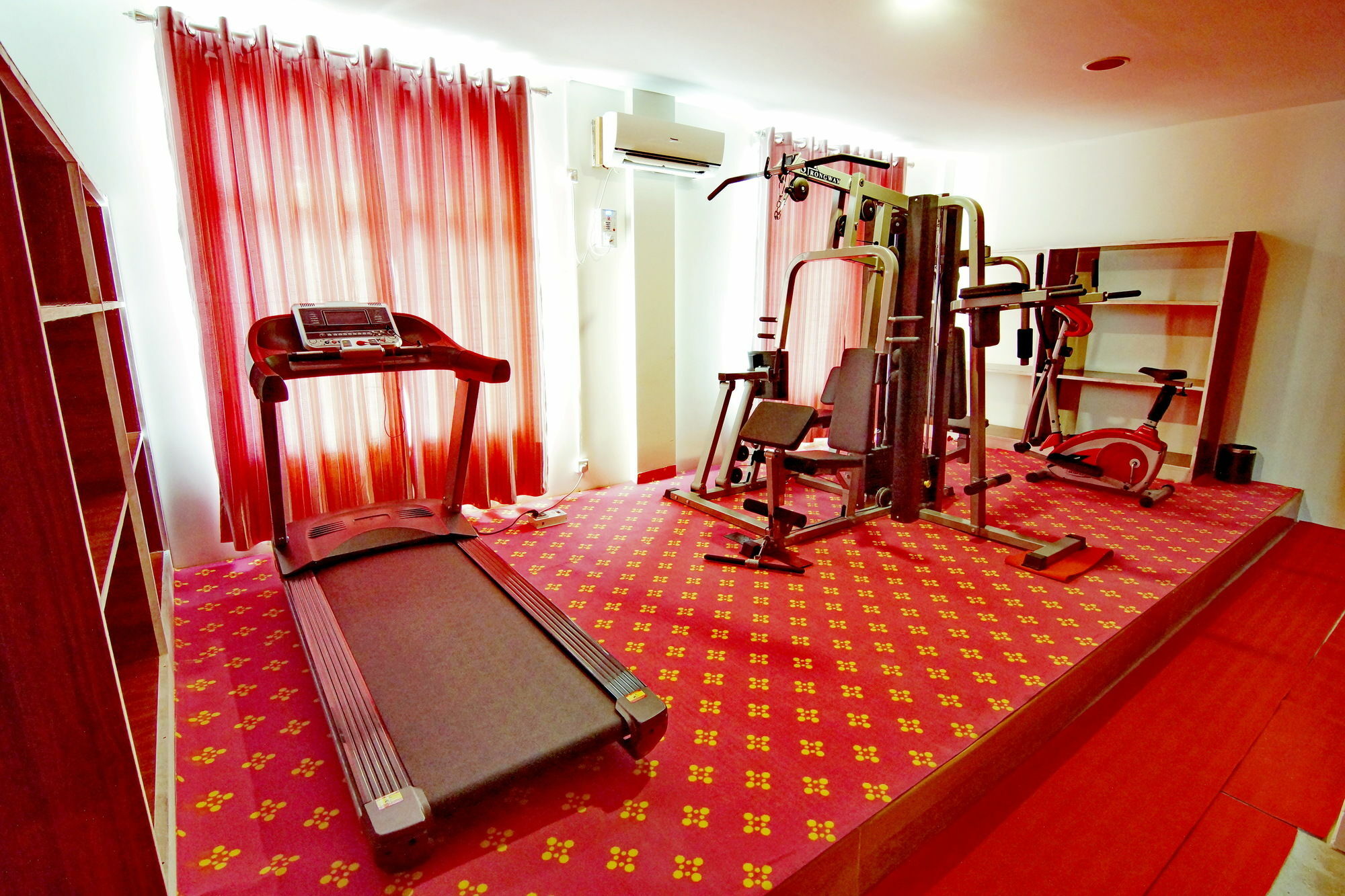 Triumph Hotel Mandalaj Kültér fotó