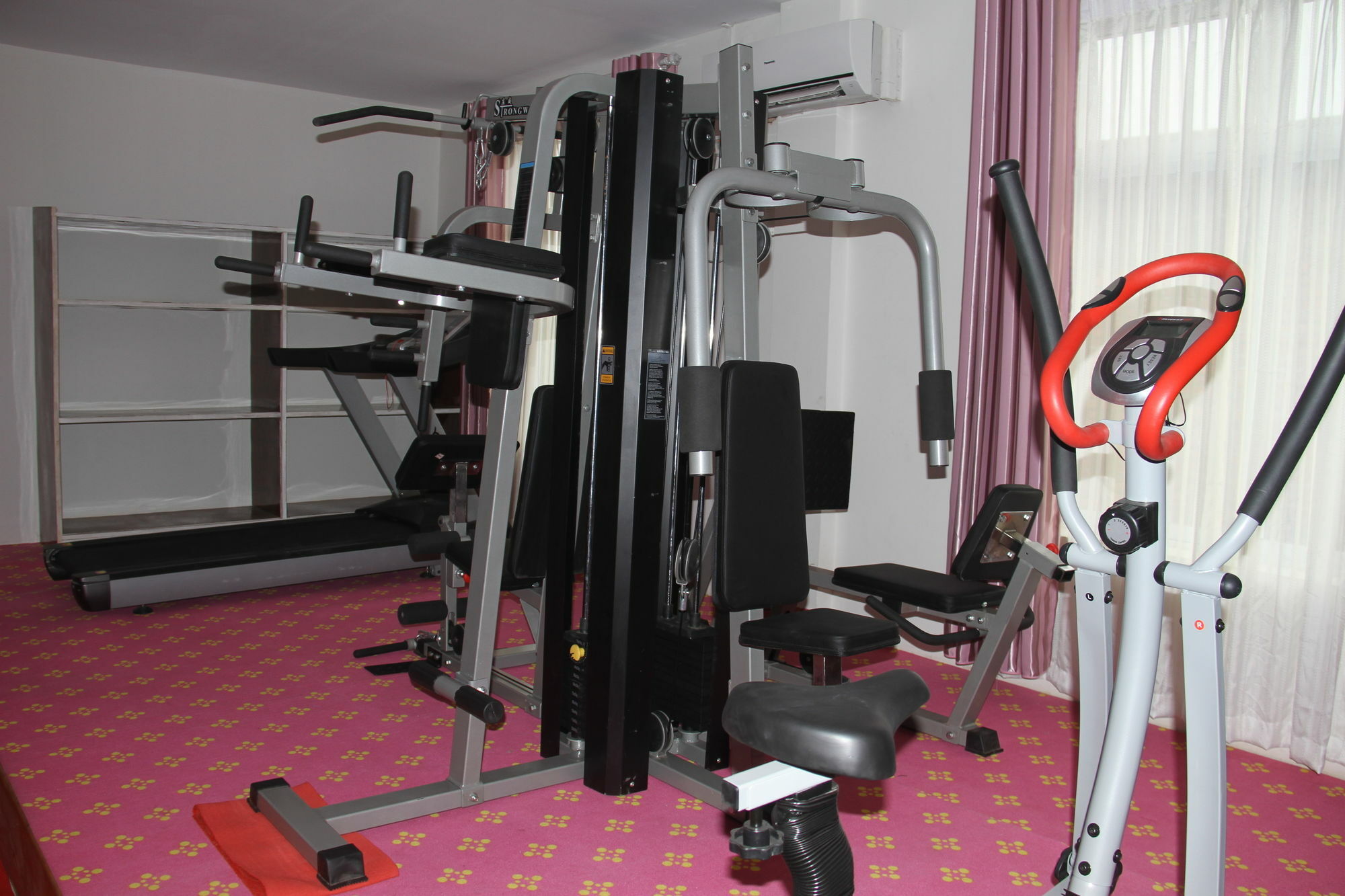 Triumph Hotel Mandalaj Kültér fotó