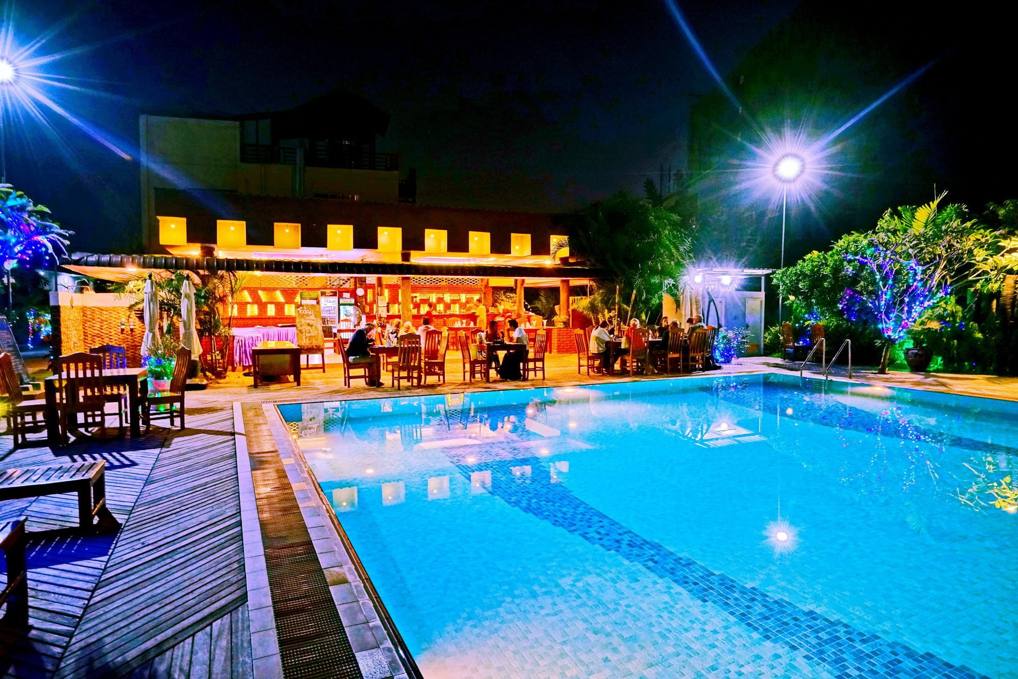 Triumph Hotel Mandalaj Kültér fotó
